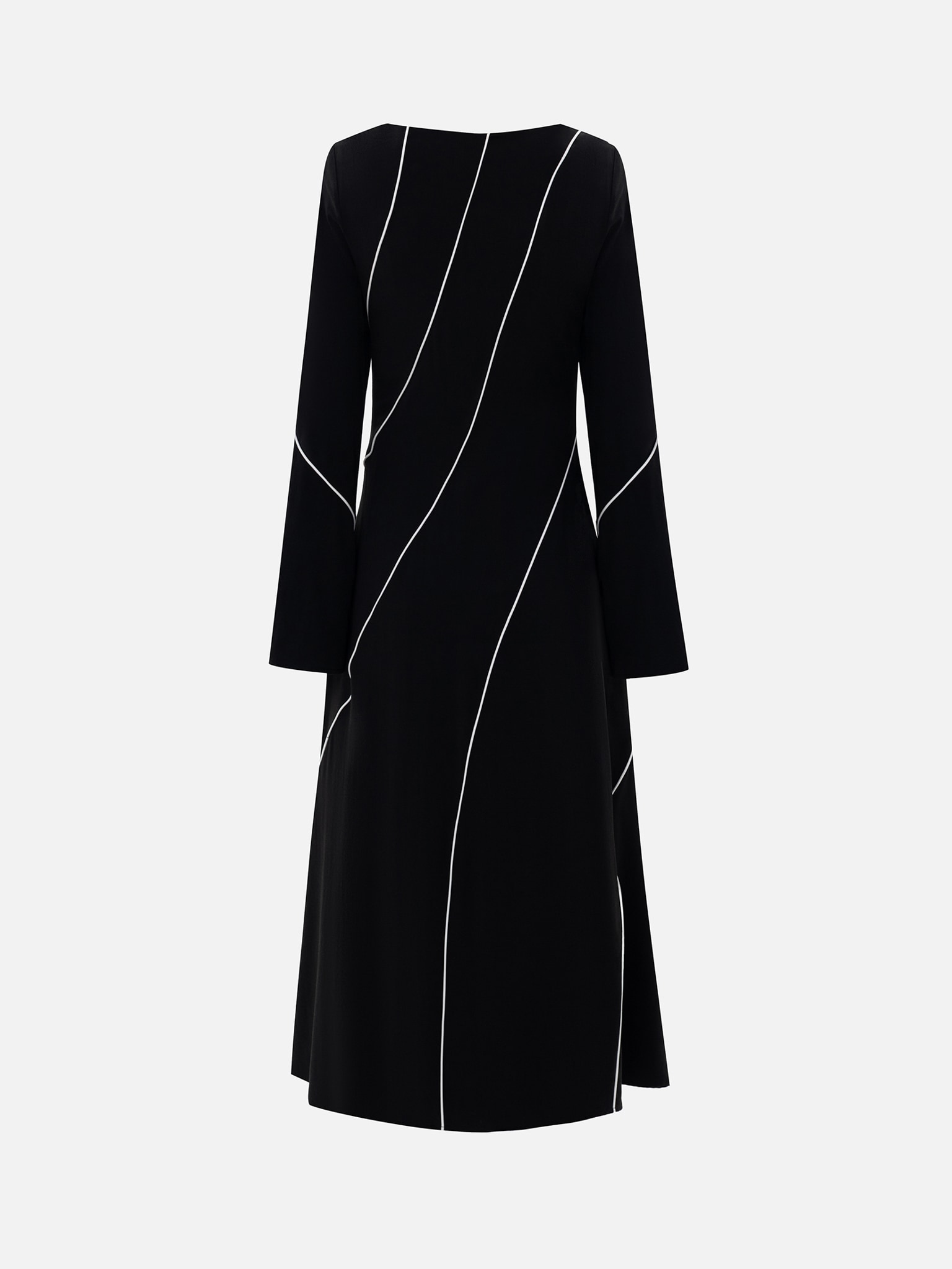 Приталенное платье миди из вискозы с контрастным узором