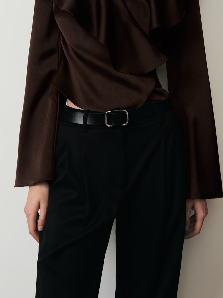 Leather belt with decorative buckle