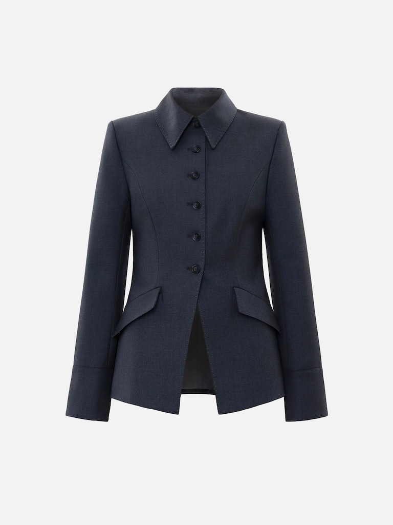 Приталенный жакет с треугольным воротником