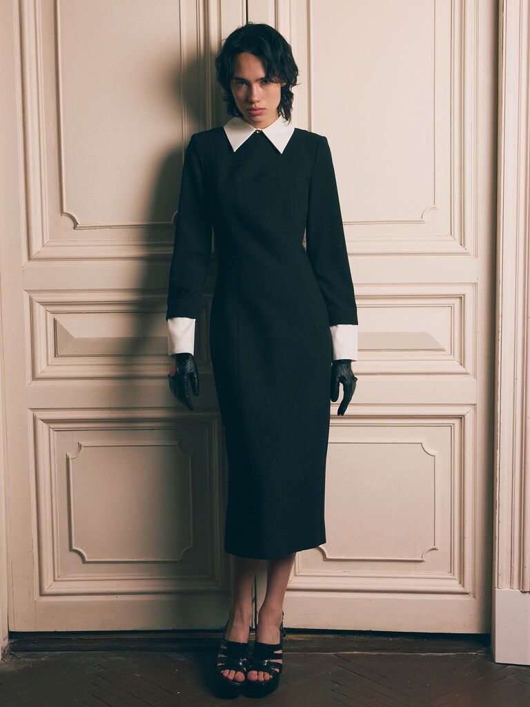 Midi dress with contrasting collar and cuffs