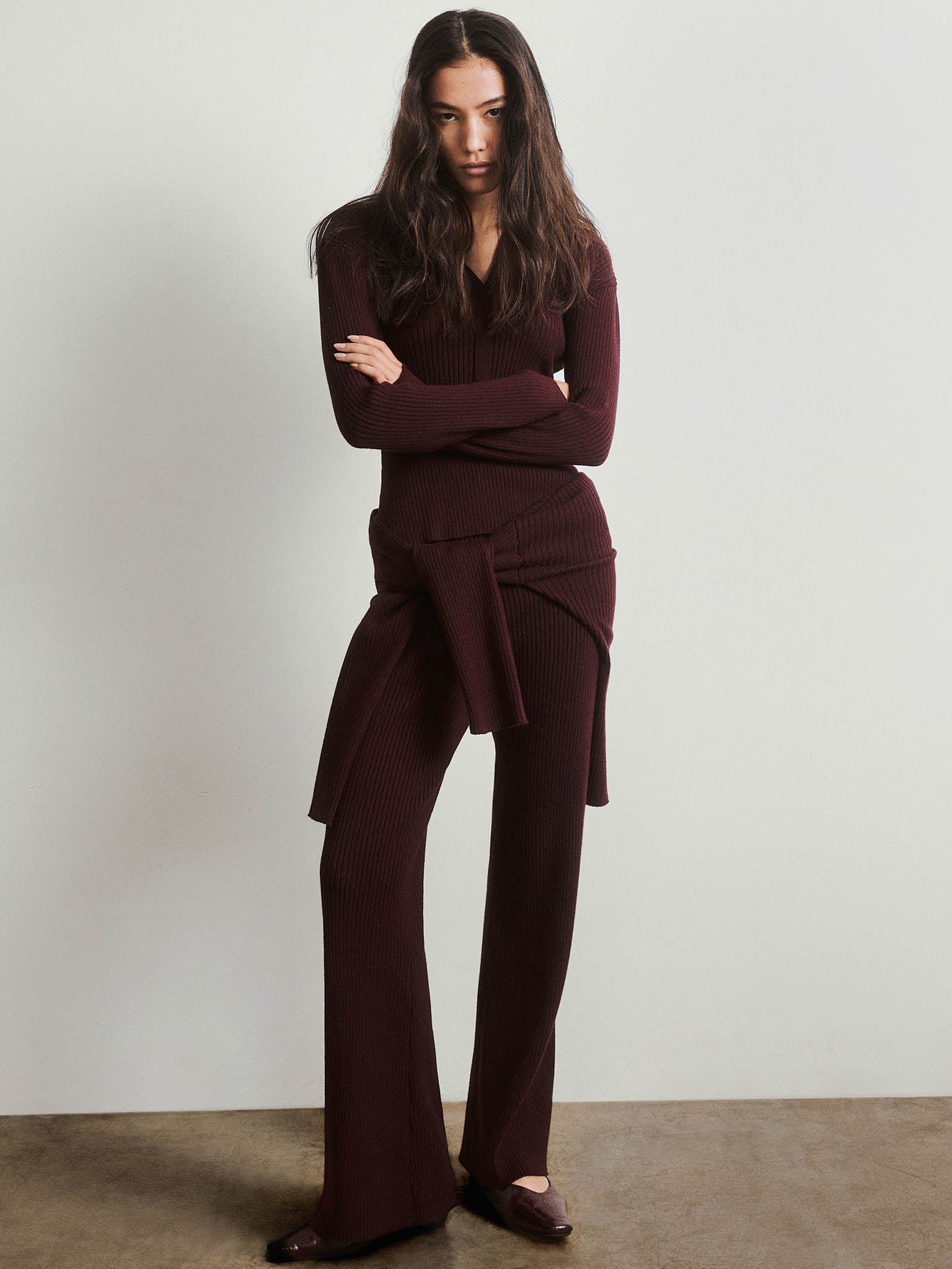 Rozkloszowane dzianinowe spodnie