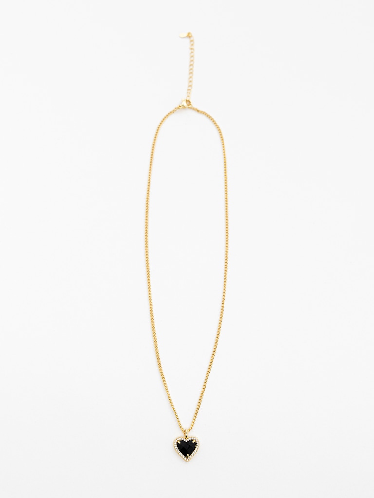 Золотистая цепь с кулоном в виде сердца