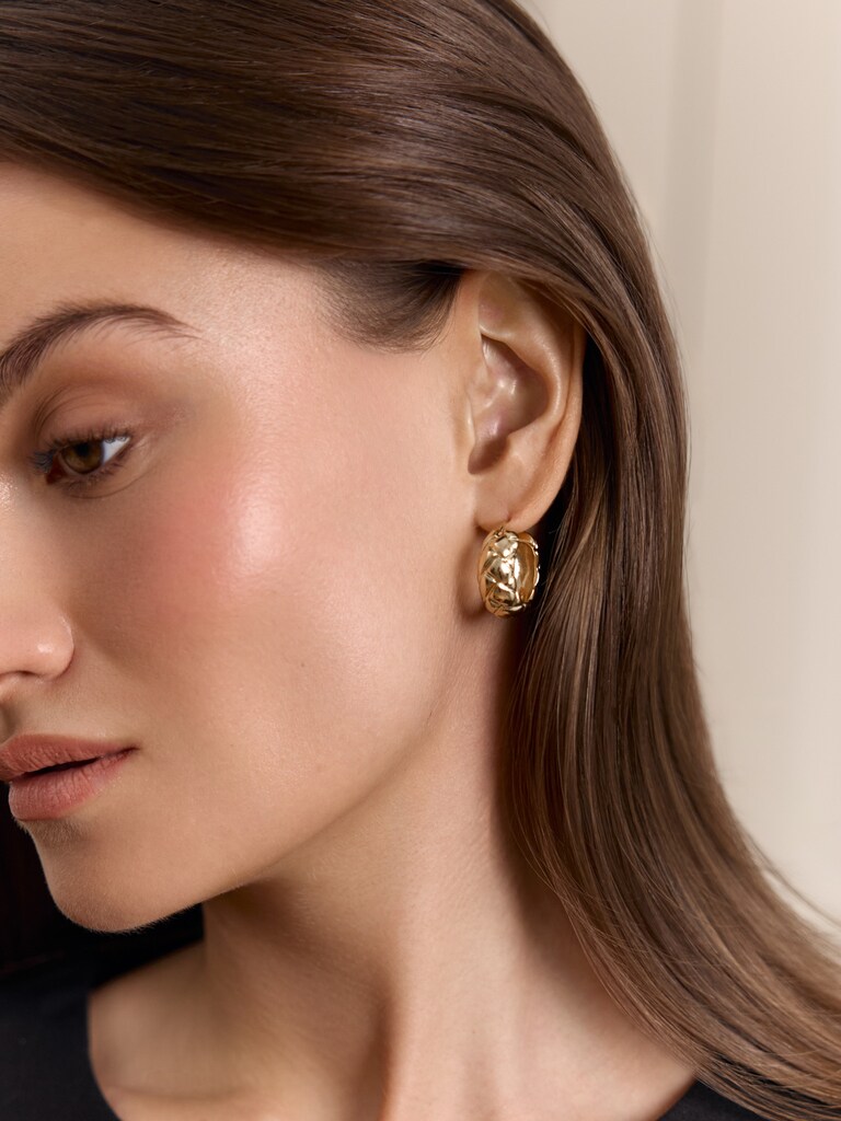 Textured metal hoop earrings