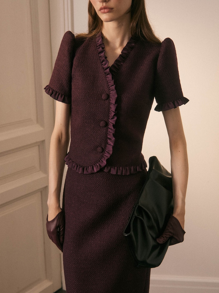 Straight-cut tweed blouse with ruffles