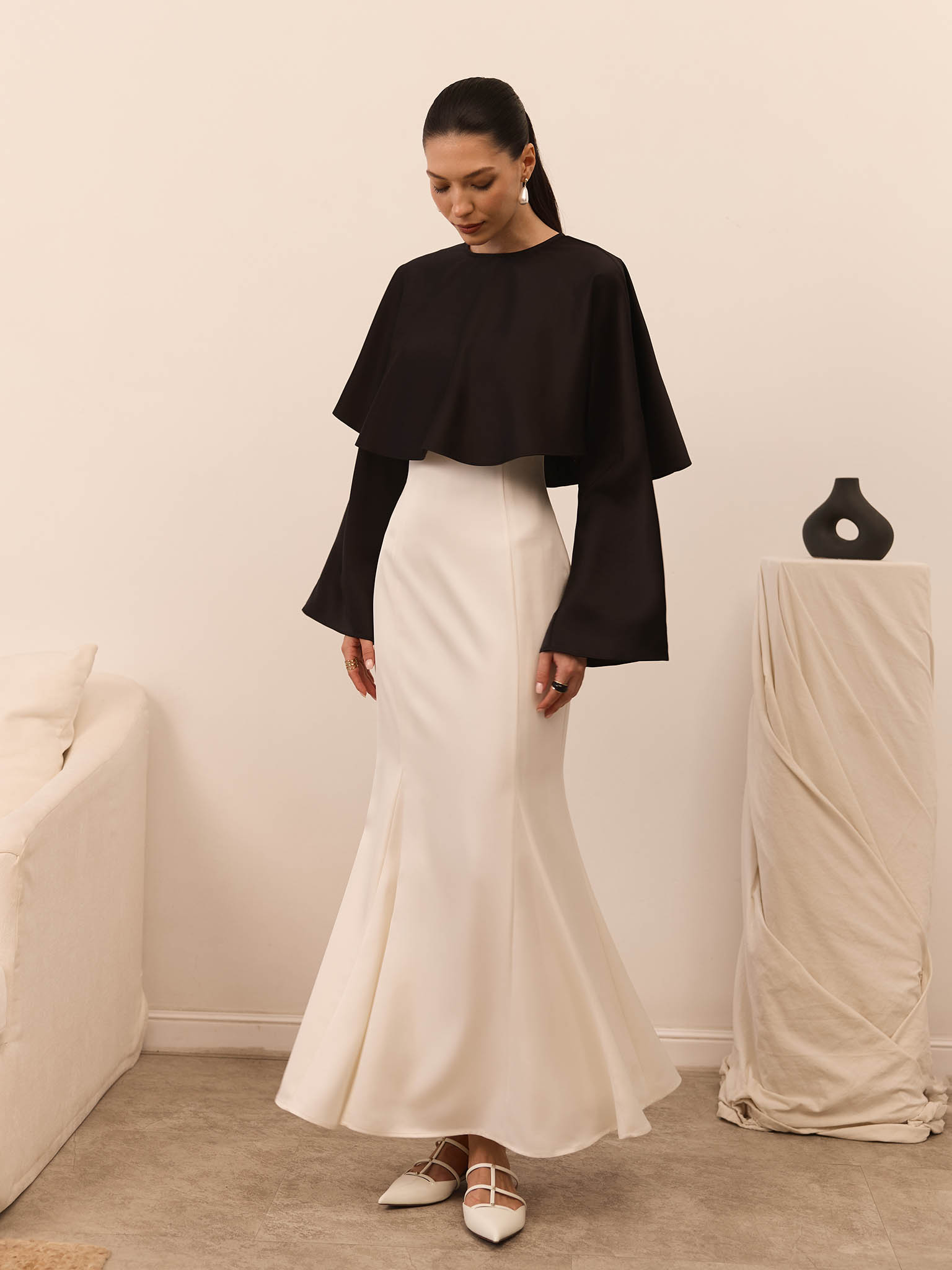L’AUBE BLANC Narrow line cape dress S Narrow line Cape Dress – L'AUBE BLANC