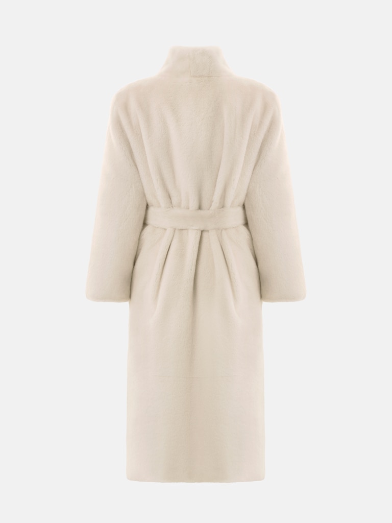 Maxi manteau en éco-fourrure avec col montant et ceinture assortie