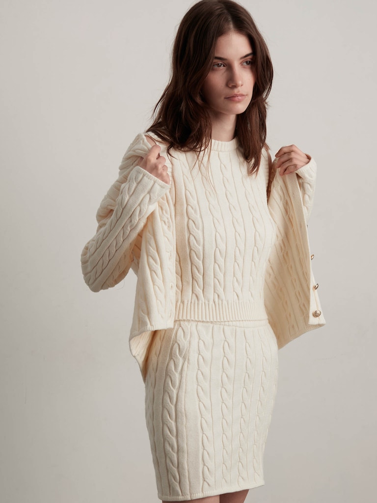 صدرية محبوكة ذات ملمس مميز