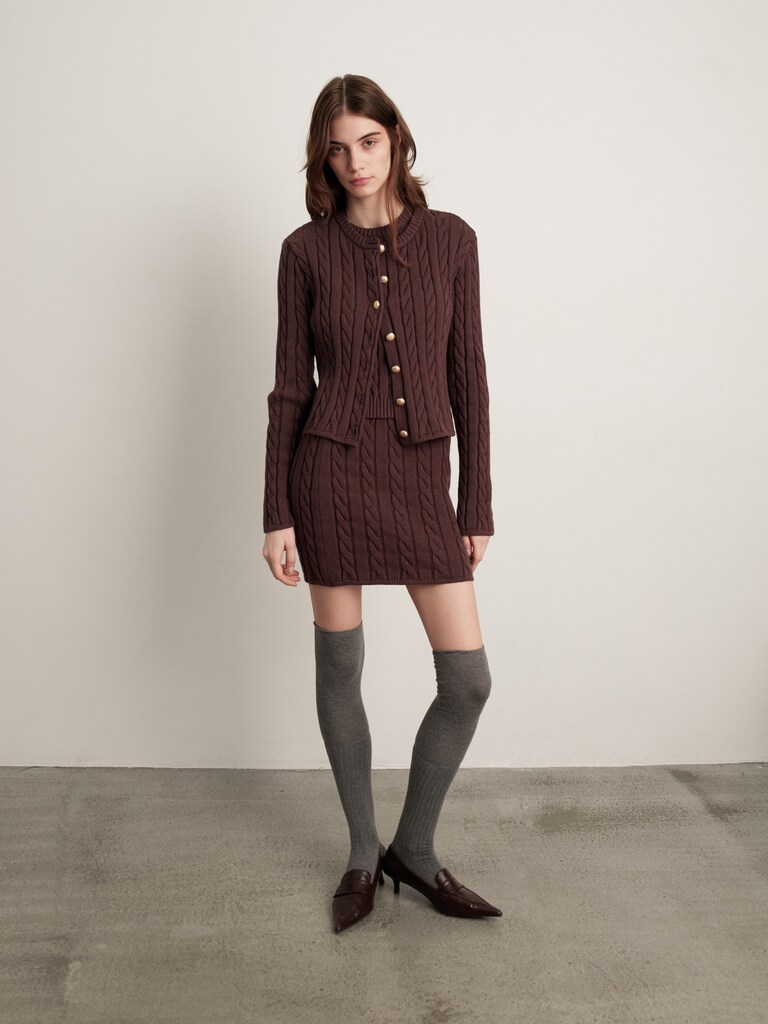 Straight textured knitted mini skirt