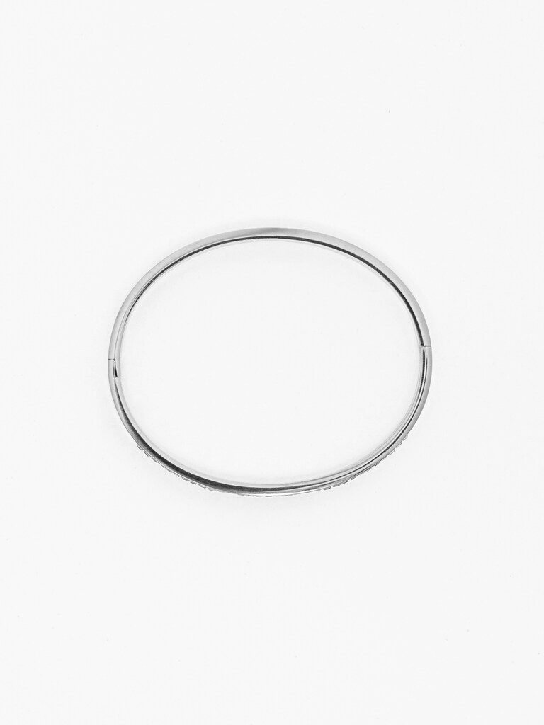 Браслет из гладкого металла со стразами