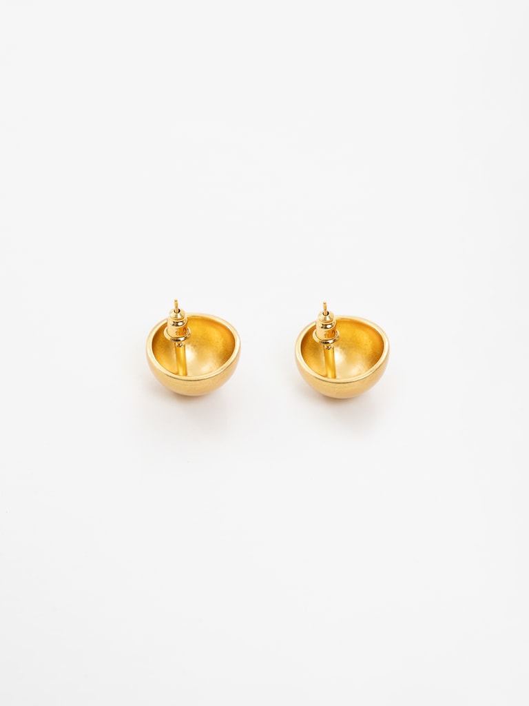 Voluminous round earrings