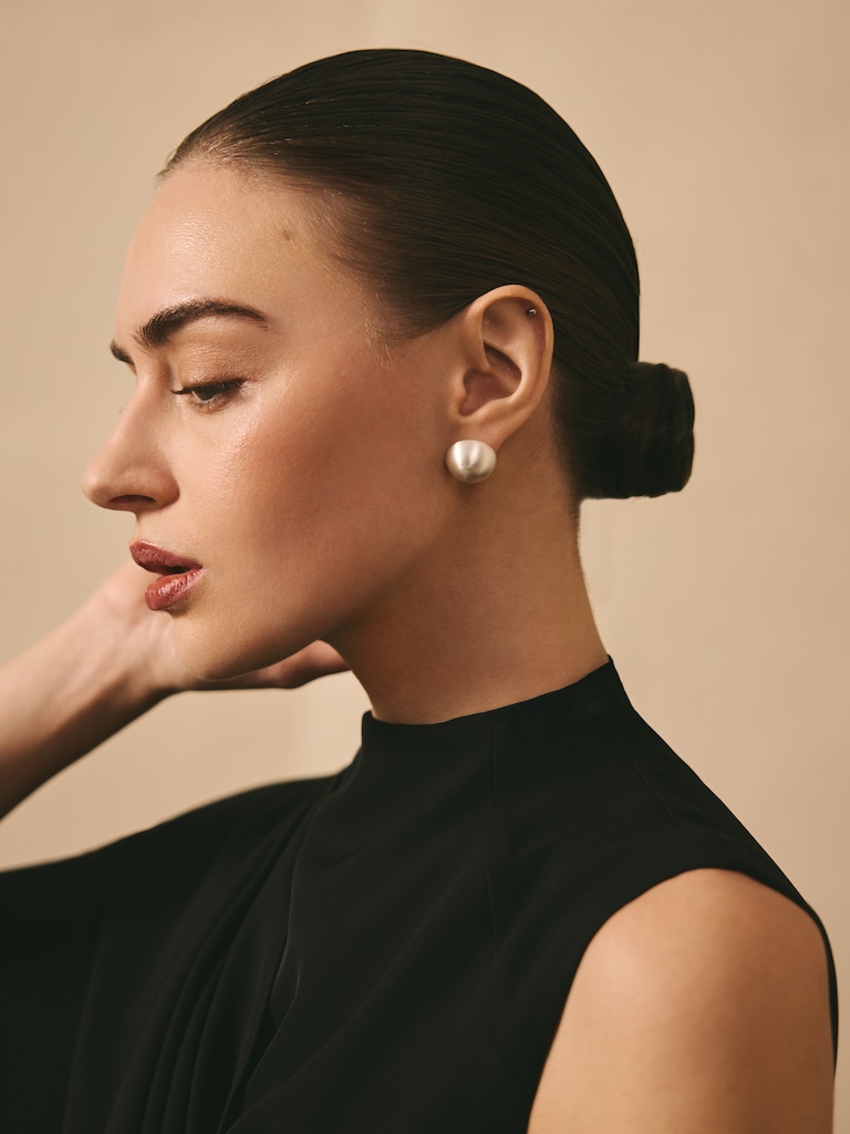 Voluminous round earrings