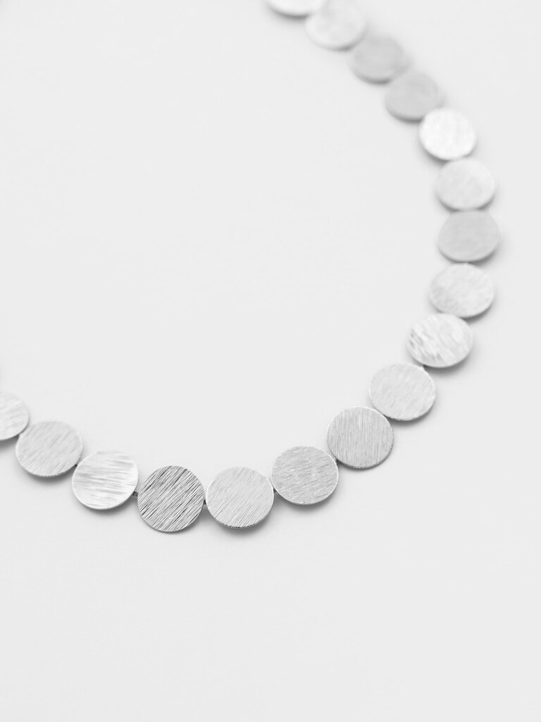 Колье из круглых блоков
