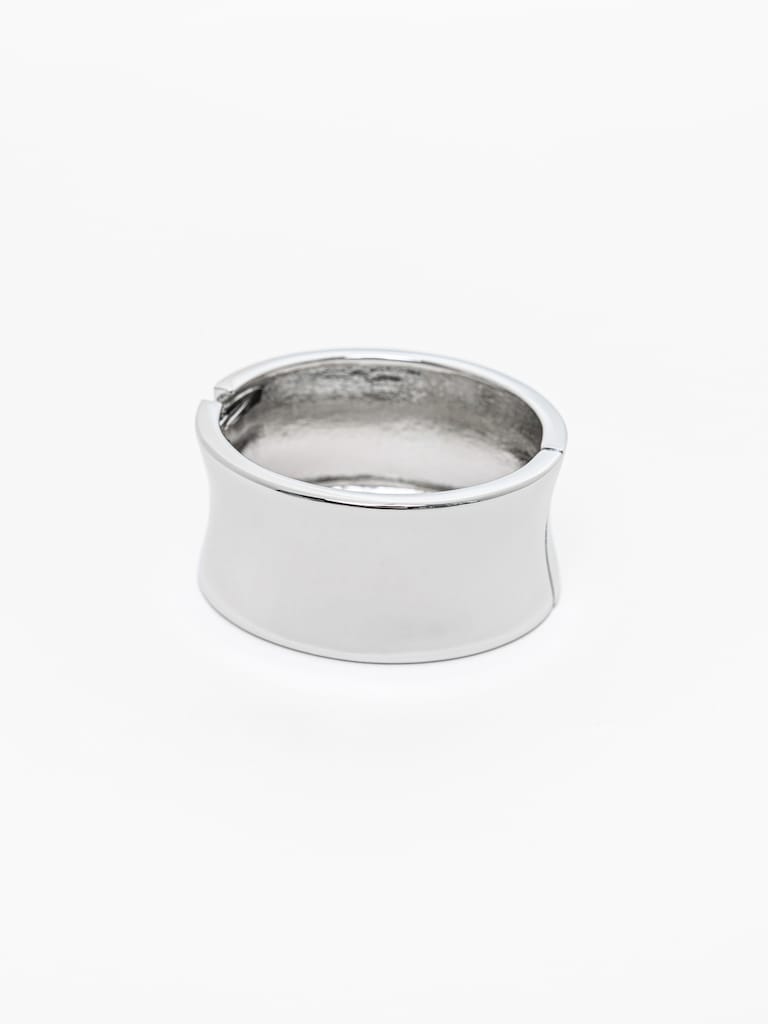 Широкий круглый браслет из гладкого металла