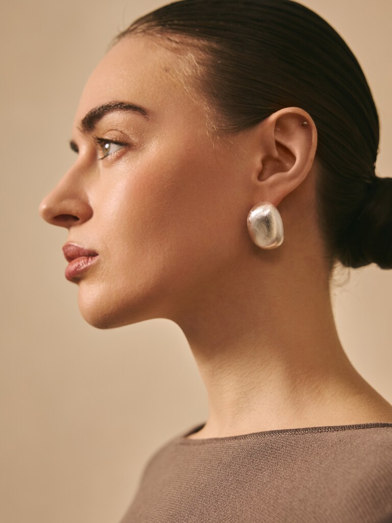 أقراط طويلة من المعدن الناعم