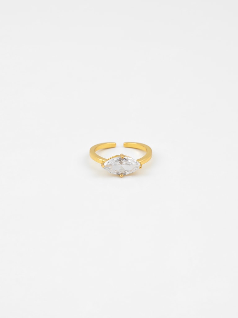 Ring with a large crystal