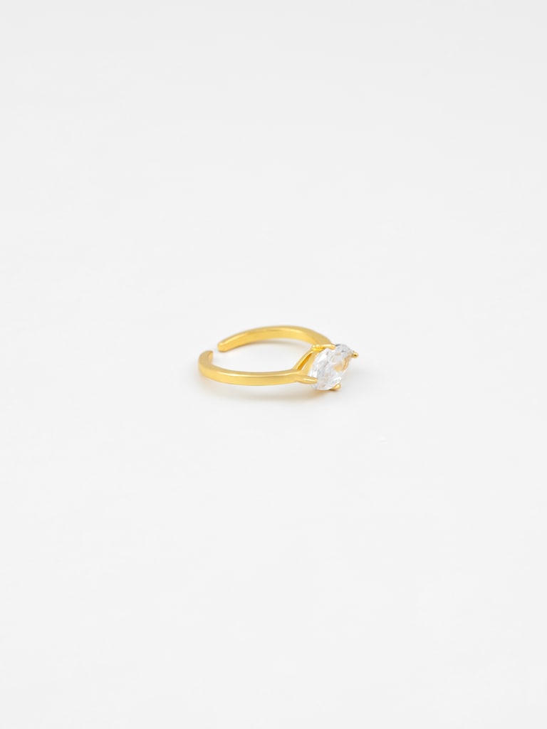 Ring with a large crystal