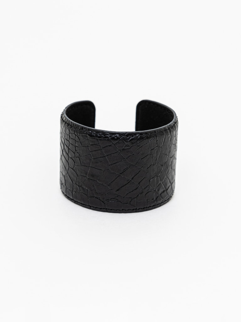 Breites Armband aus Leder