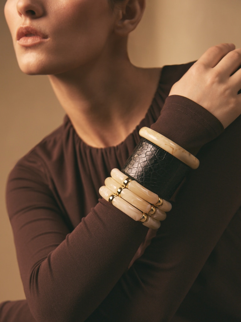 Breites Armband aus Leder