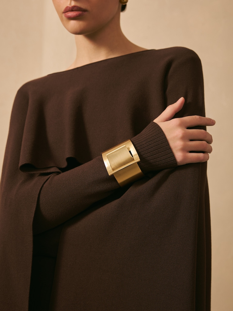 Geometric bracelet in shiny metal