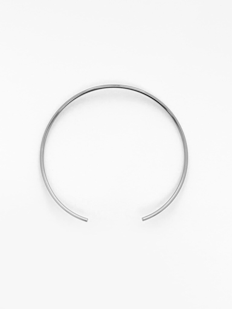 Round necklace in smooth metal