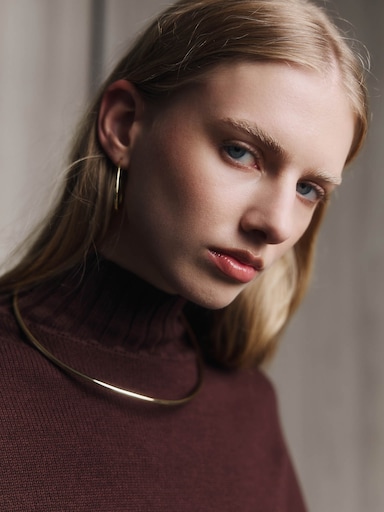 Золотистый