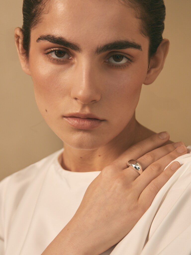 Дутое кольцо из гладкого металла