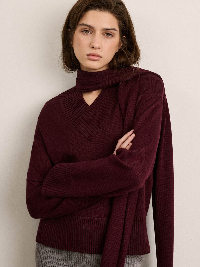 Knitted jumper with matching scarf