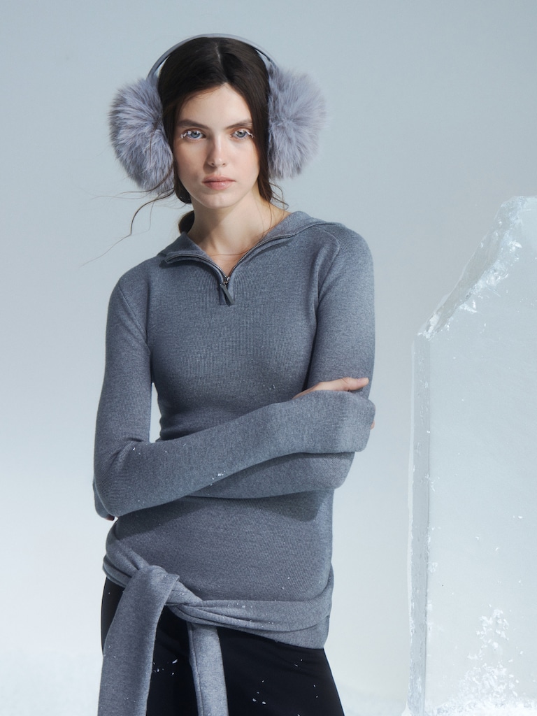 Прилегающее худи с молнией на воротнике