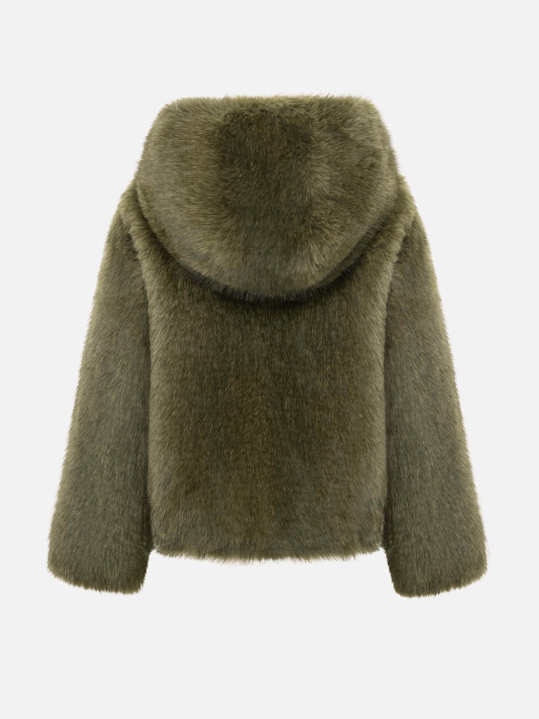 Короткая экошуба на молнии с капюшоном