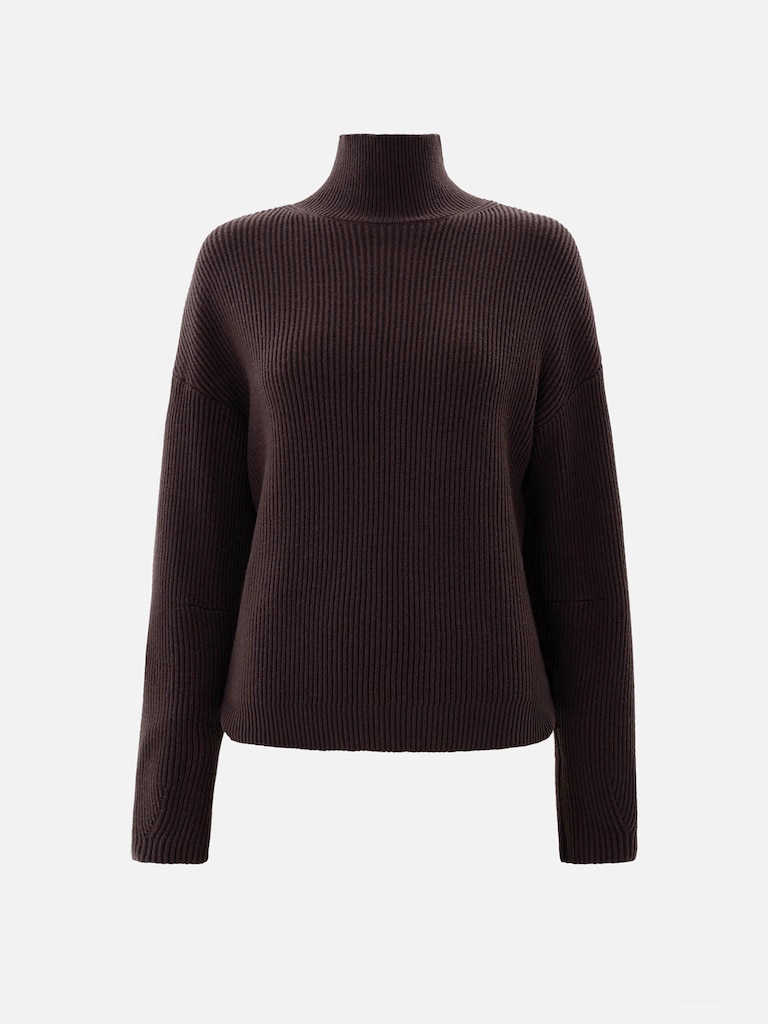 Loose-fitting chunky ribbed jumper