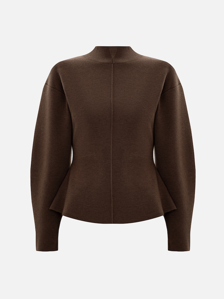 بلوزة ضيّقة بتفصيلة زخرفية