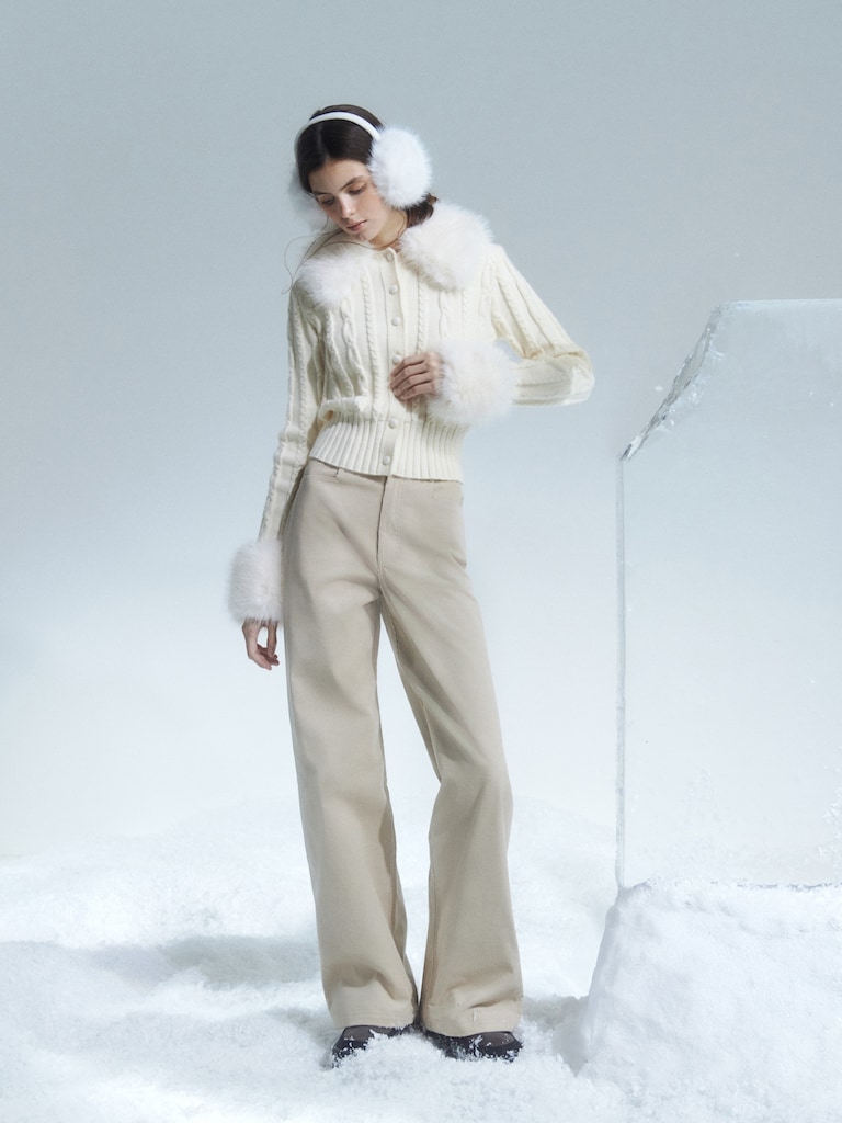 Weit geschnittene Cordhose