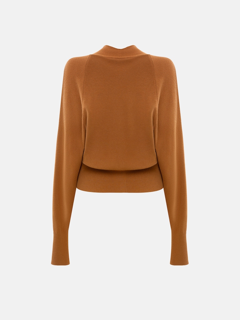 Приталенный кардиган из вязаного трикотажа