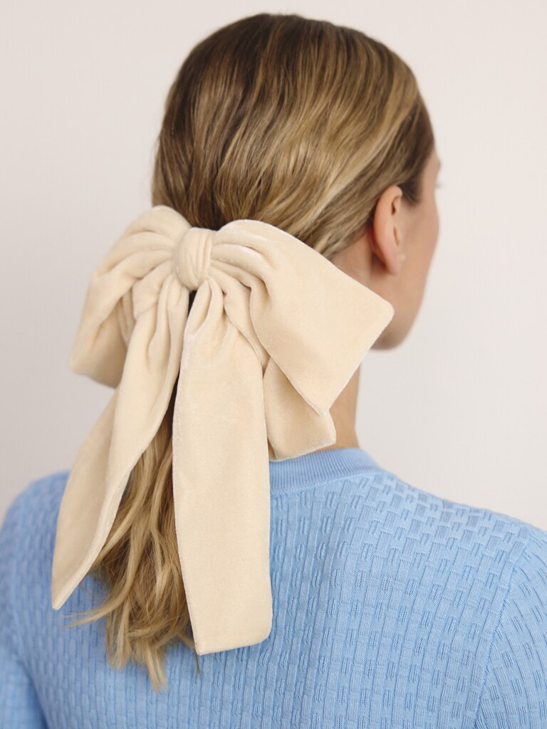 Бархатный бант для волос