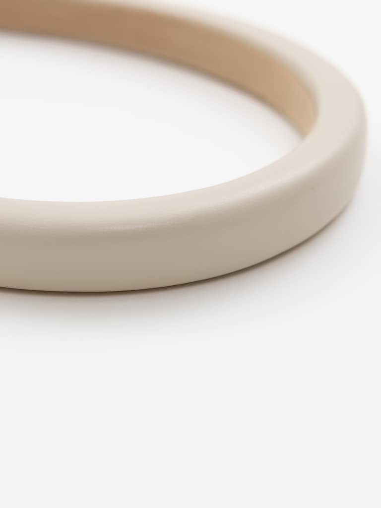 ربطة شعر من الجلد البيئي