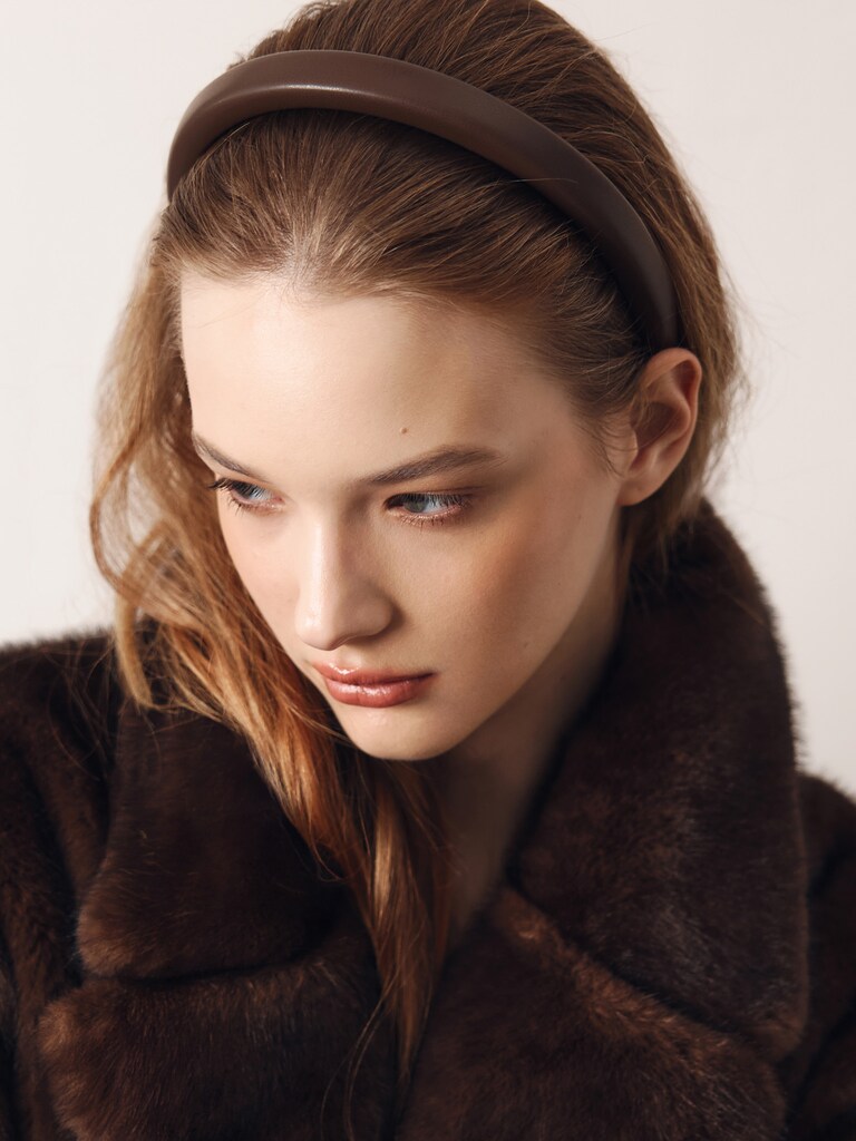 ربطة شعر من الجلد البيئي