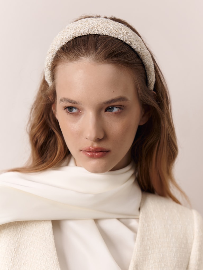 عصابة شعر من التويد