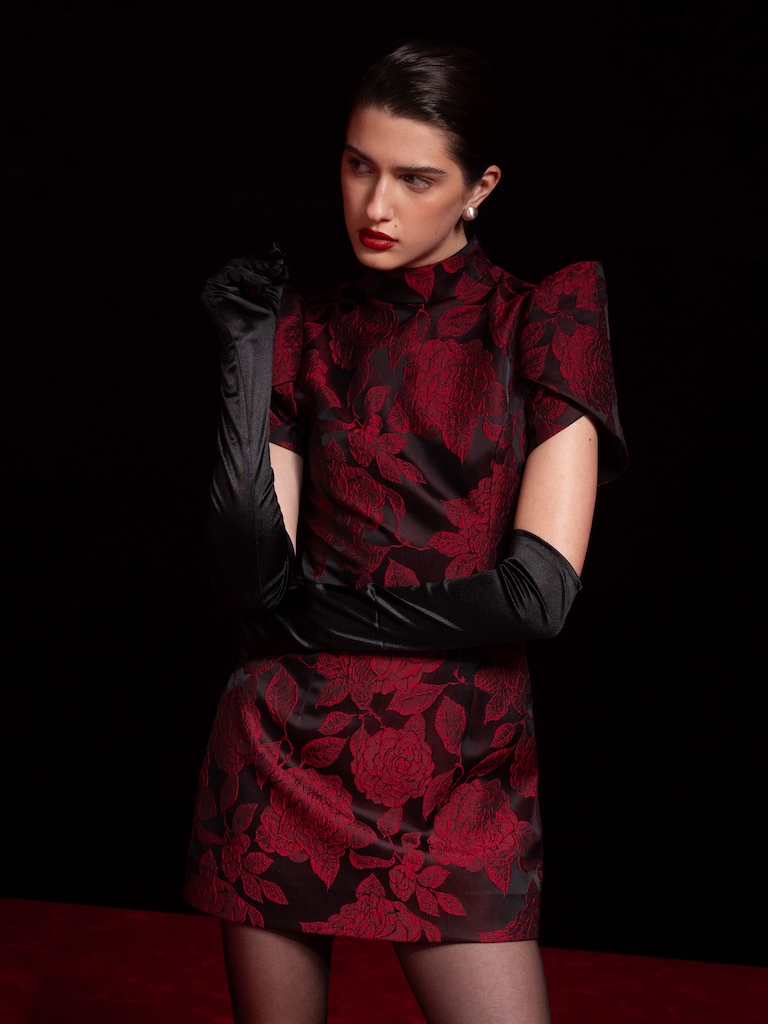 Fitted mini dress with textured floral pattern