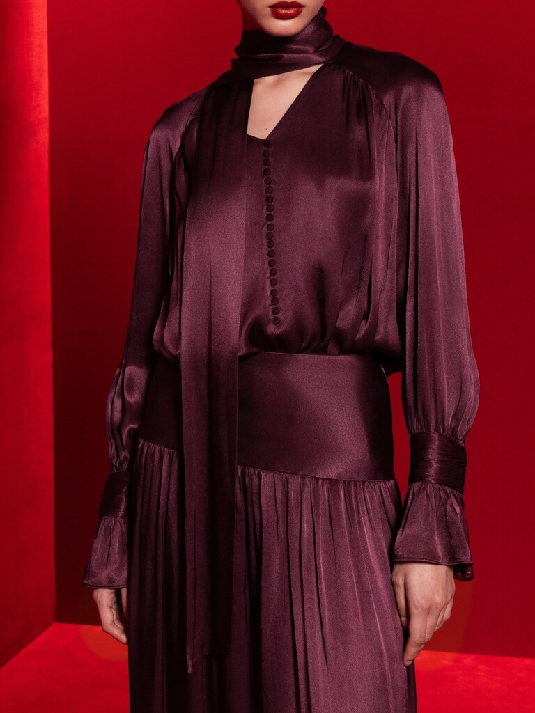 Viscose blouse with matching ribbon scarf