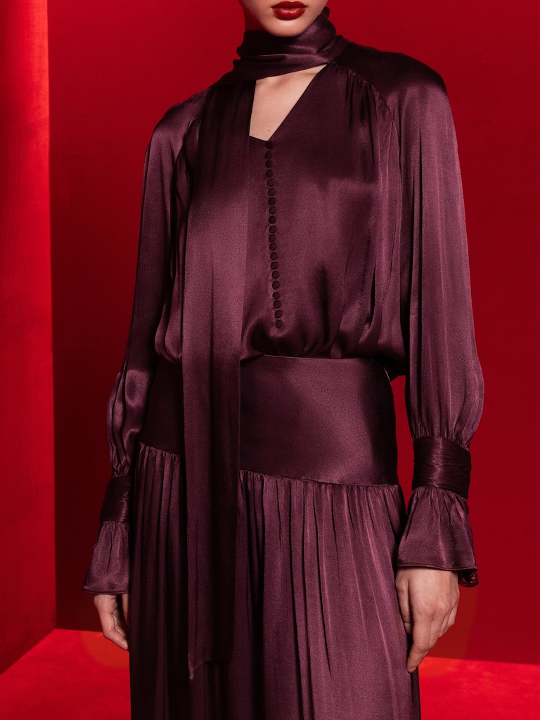 Viscose blouse with matching ribbon scarf