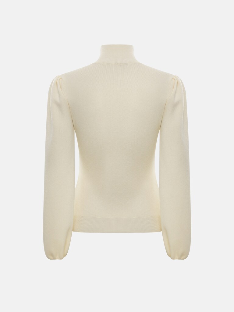 Свитер из гладкого трикотажа с разрезами на рукавах