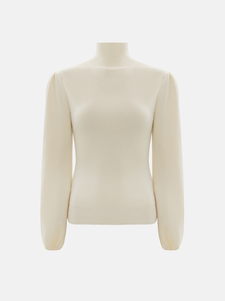 Свитер из гладкого трикотажа с разрезами на рукавах