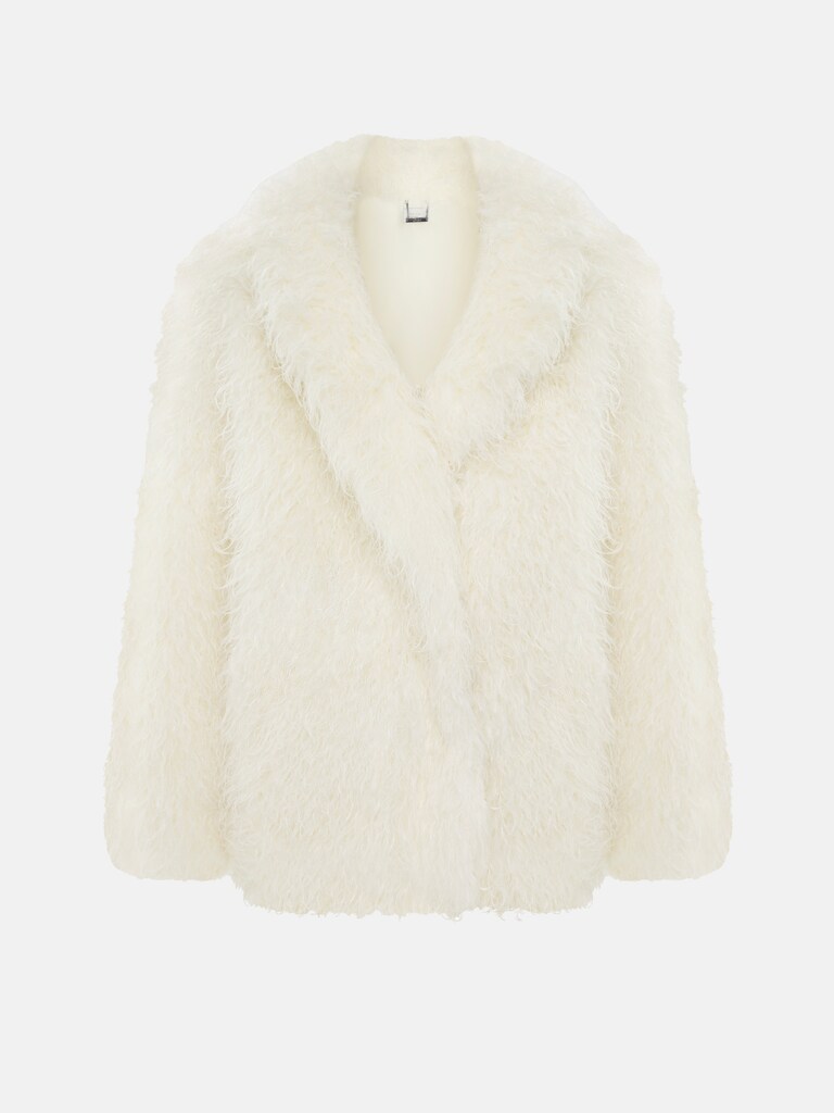 Short eco-fur coat with voluminous pile