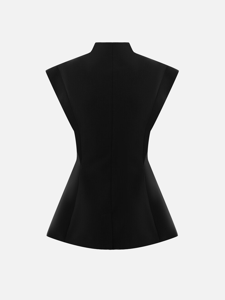 Fitted waistcoat with accentuated shoulders and peplum