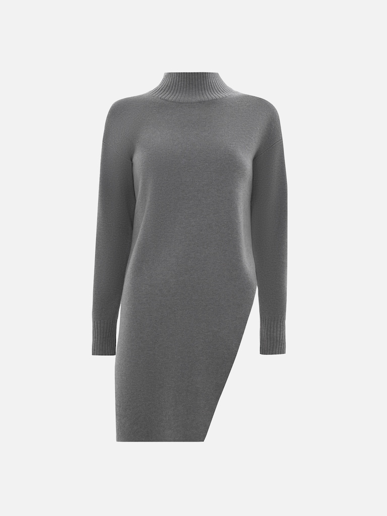 Свитер гладкой вязки с асимметричным краем