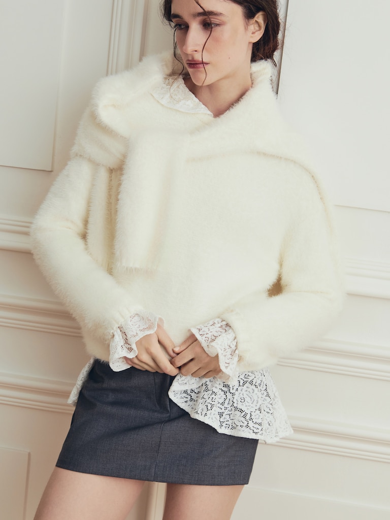 Свитер из пушистого трикотажа с деталями в рубчик