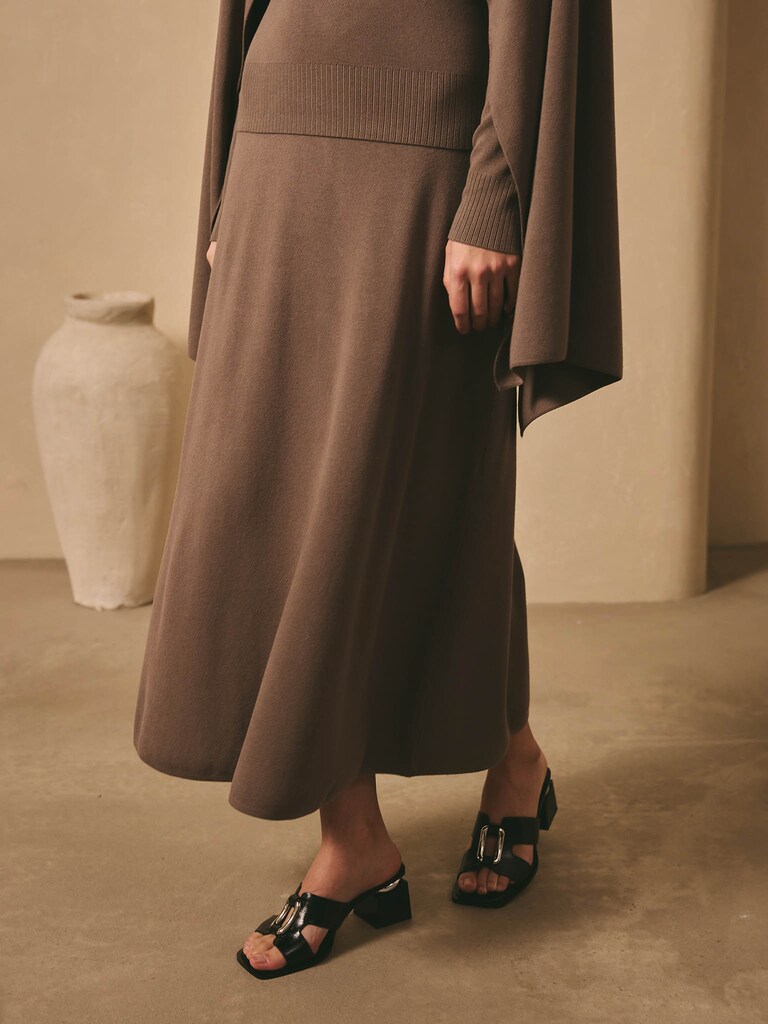 Расклешенная юбка миди из вискозы