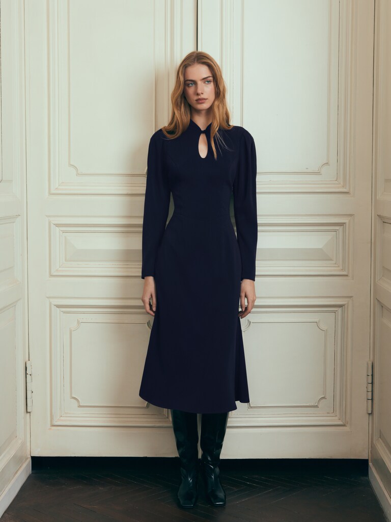 Fitted midi dress with a teardrop neckline and long sleeves