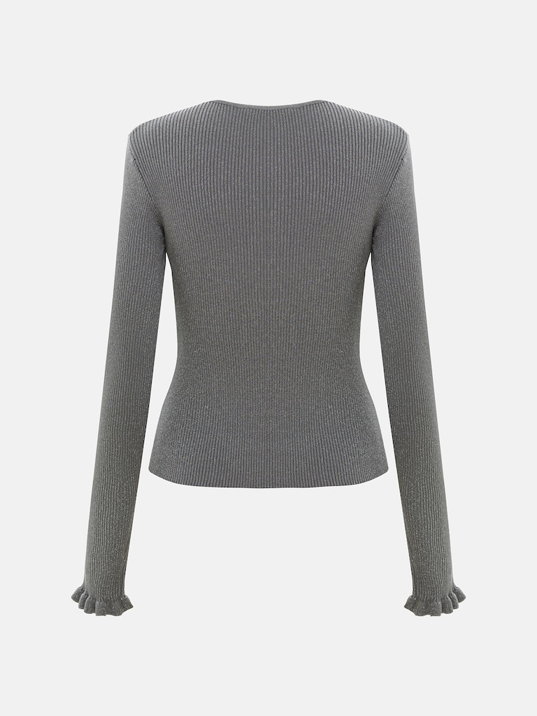 سترة من خيوط معدنية مزخرفة باللون الفضي