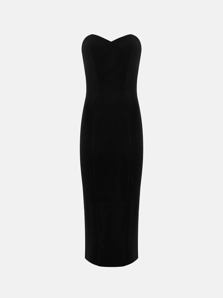 Midi dress with open shoulders